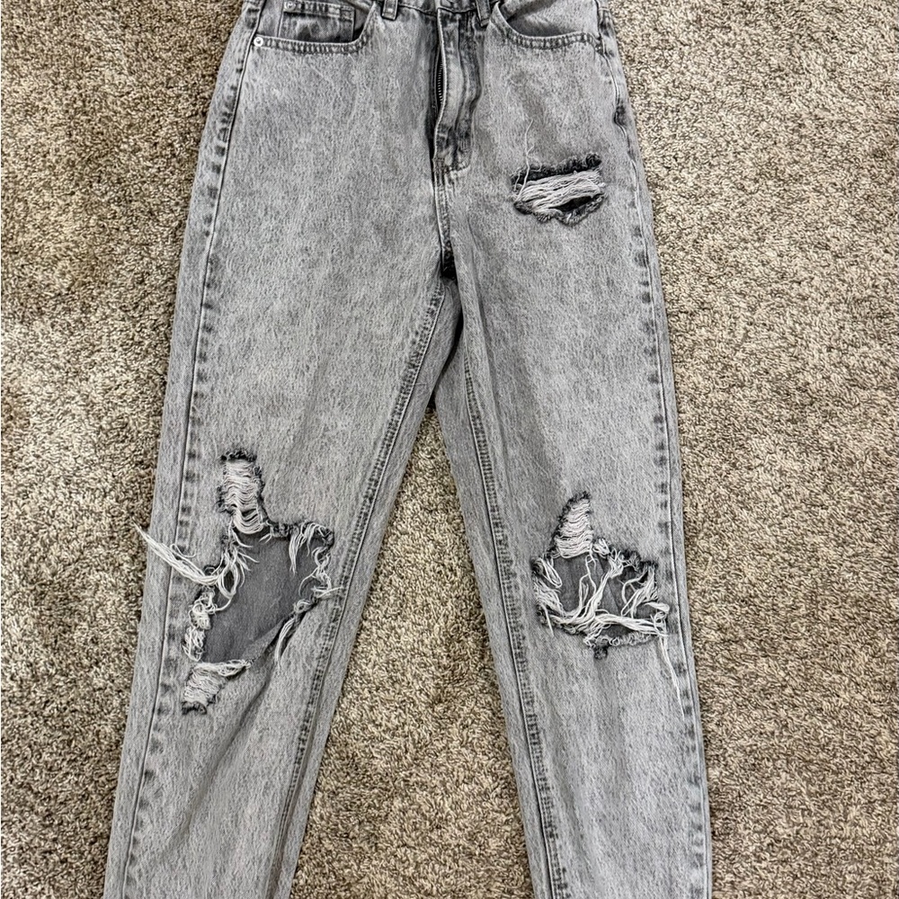 Missguided Grey Distressed Boyfriend Jeans